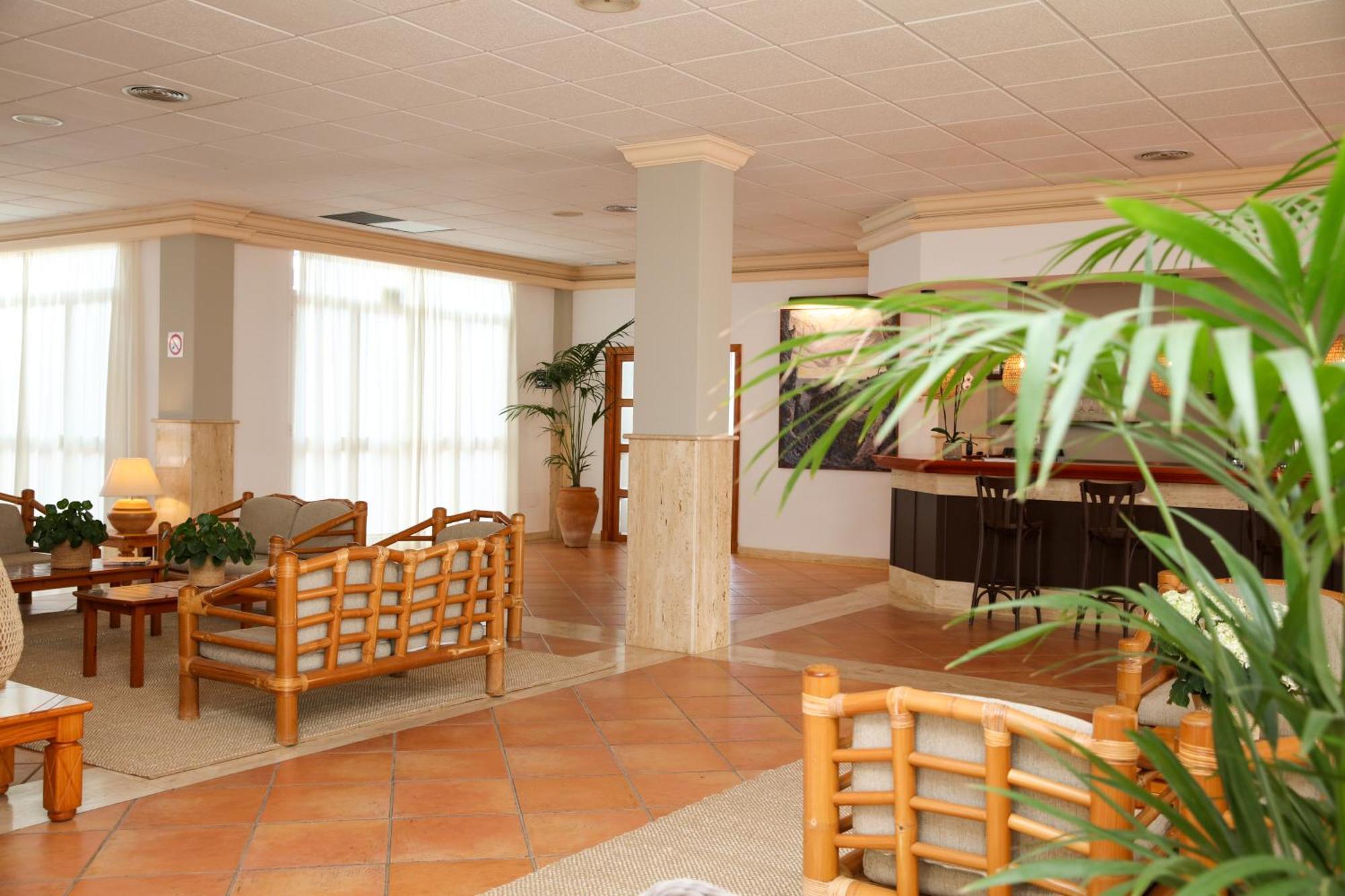 Nuramar Aparthotel カラン・ボッシュ エクステリア 写真