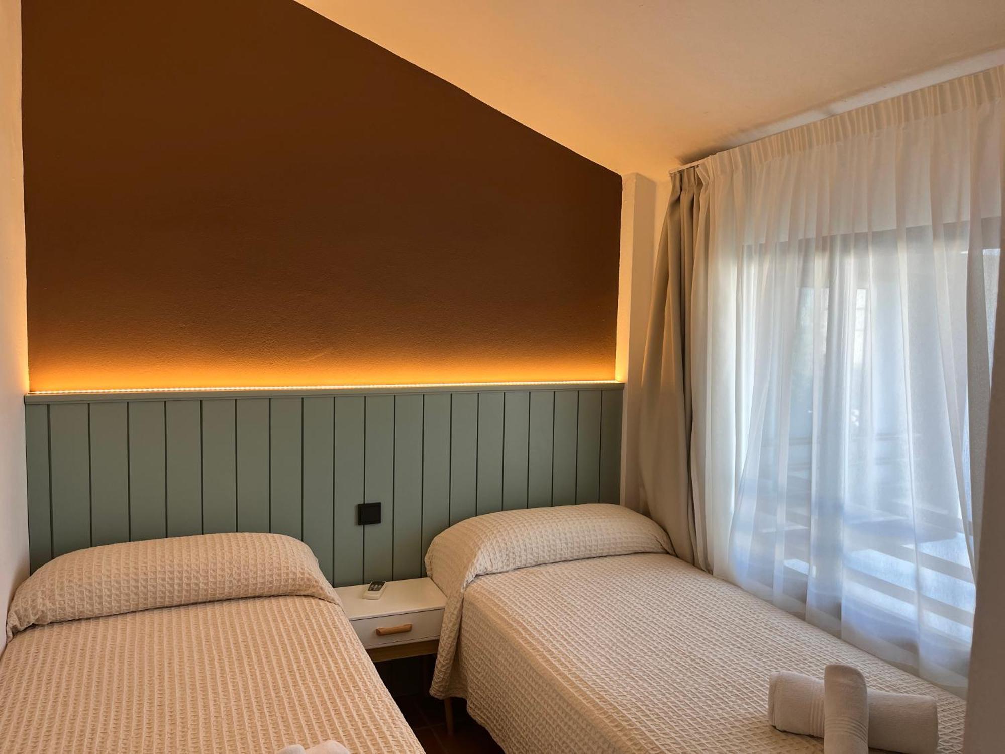 Nuramar Aparthotel カラン・ボッシュ エクステリア 写真