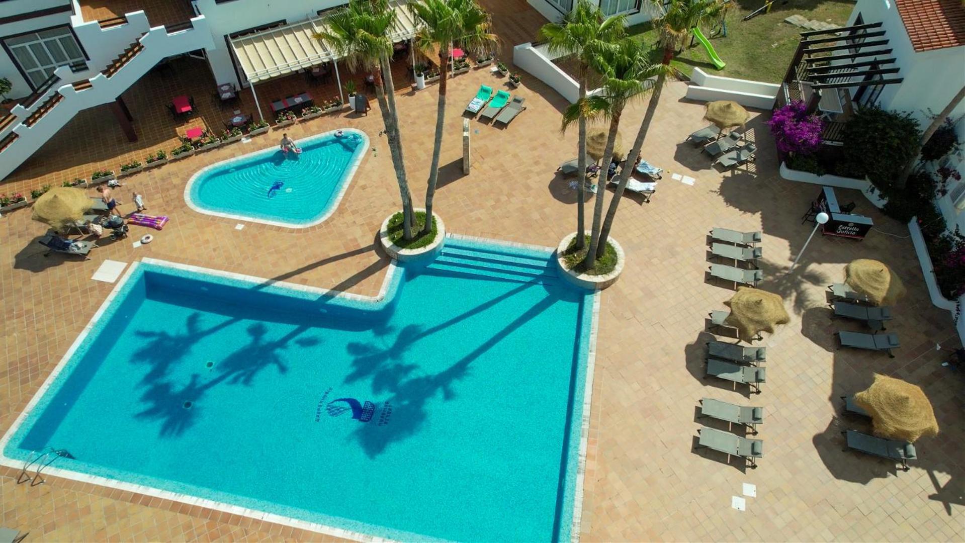 Nuramar Aparthotel カラン・ボッシュ エクステリア 写真